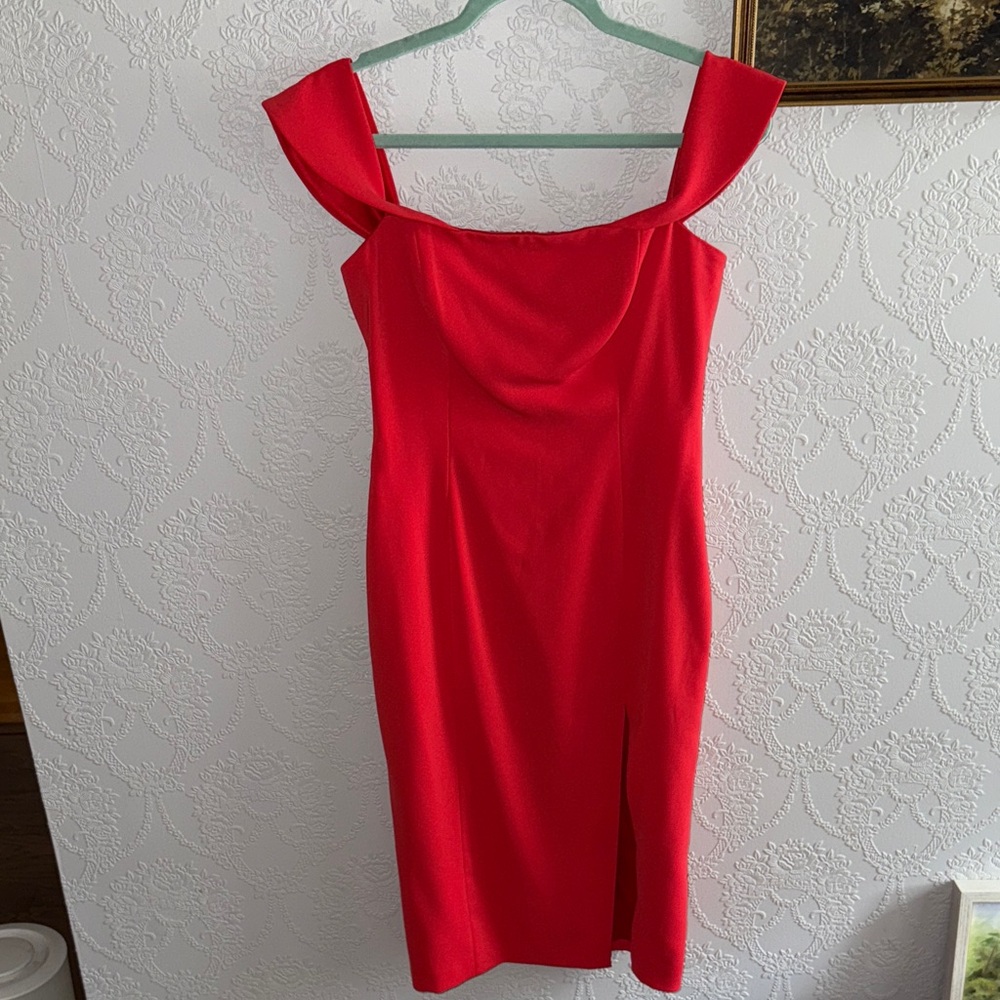 Chic Strapless Red Dress